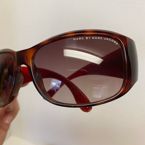 Marc by Marc Jacobs Oversized Sunglasses - Picture 5 of 9